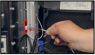 connect_throught_slit_into_printer.png